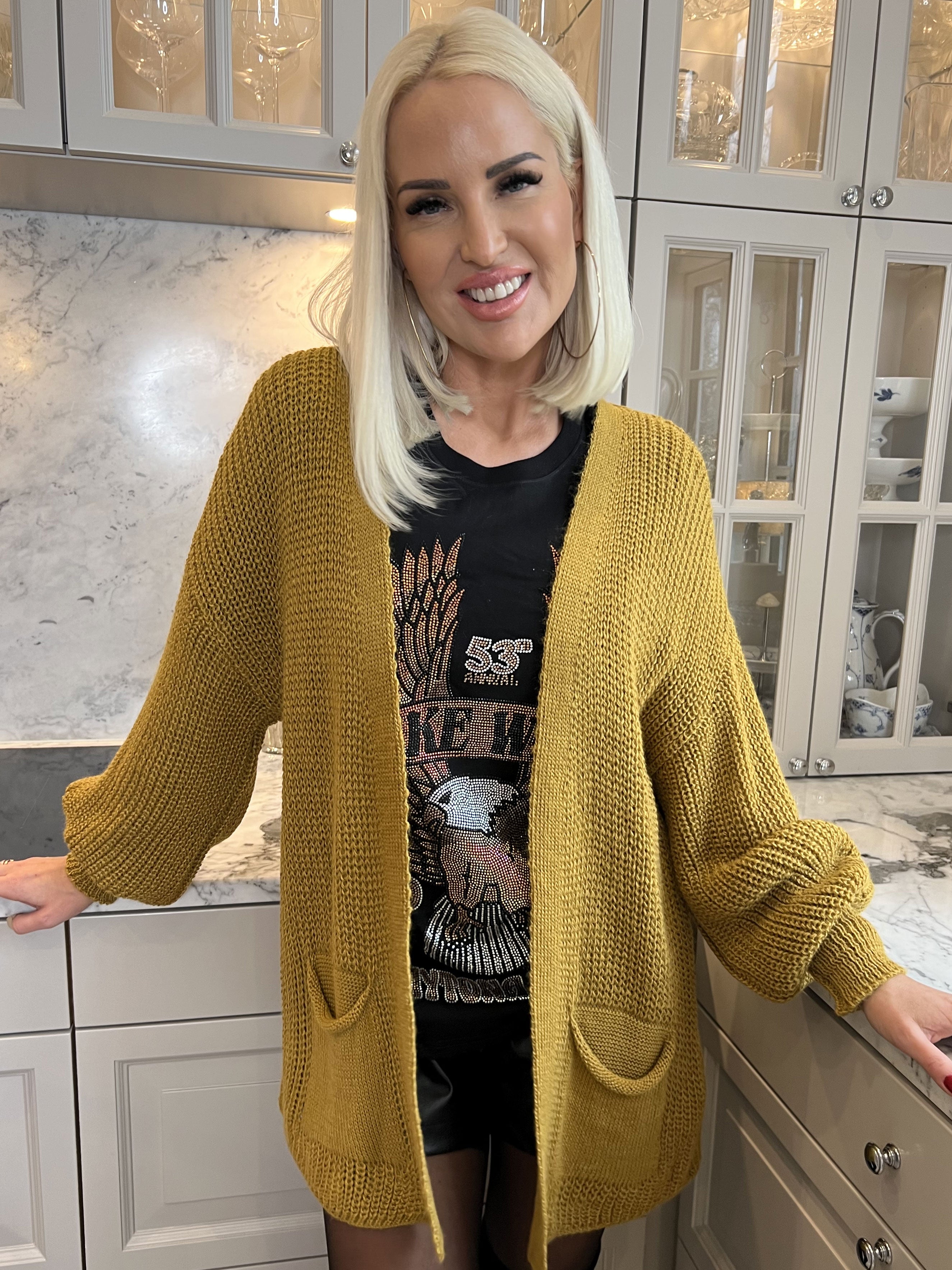 Sally Short - Sød strik cardigan med ballonærmer